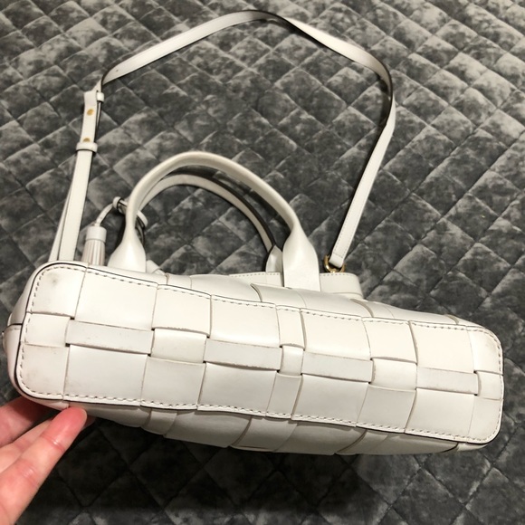 Michael Kors Woven Leather Bag - Picture 3 of 15